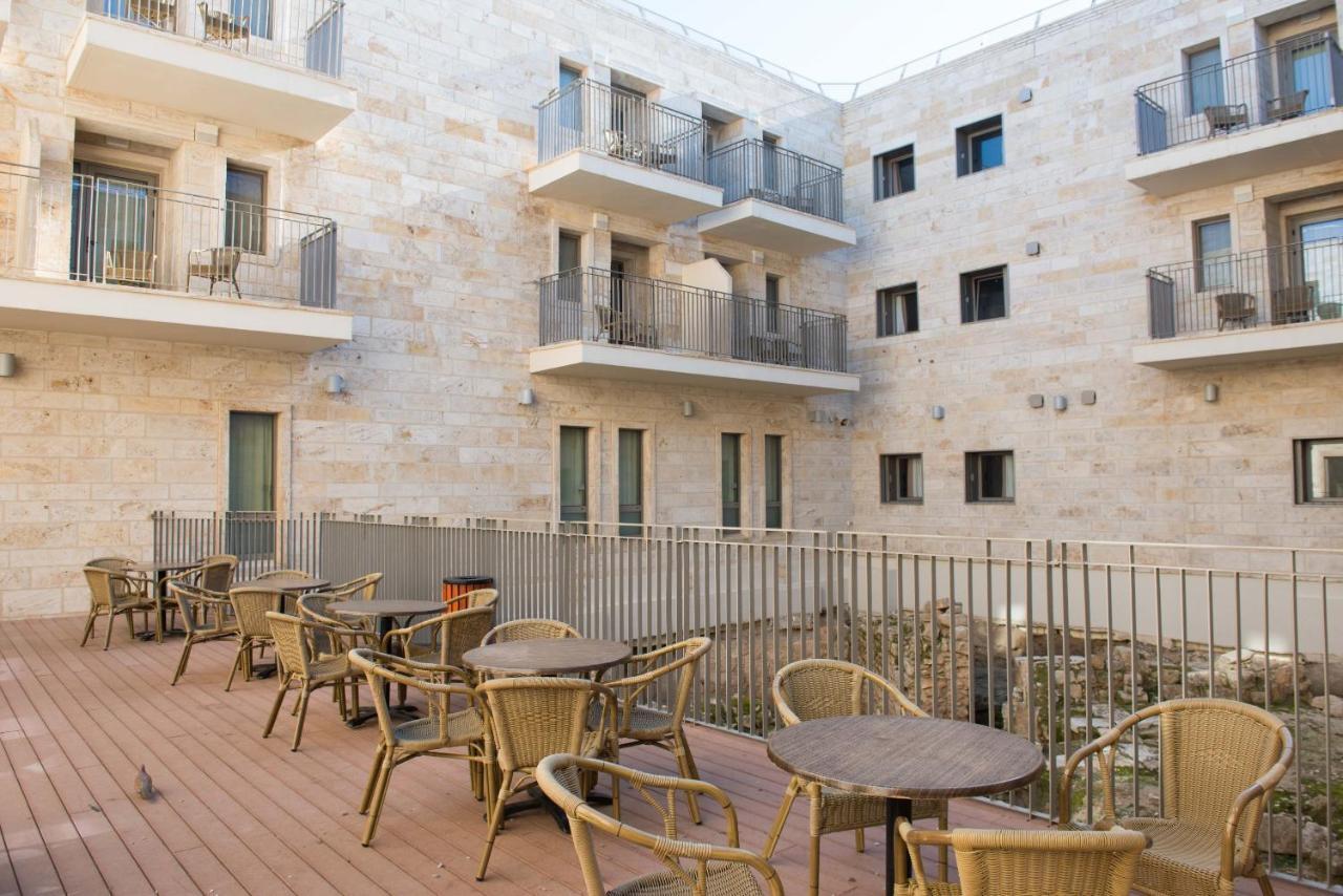 Hi - Akko Knights Hostel Exterior photo